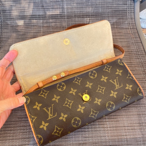 Authentic Louis Vuitton Twin GM - Picture 11 of 16